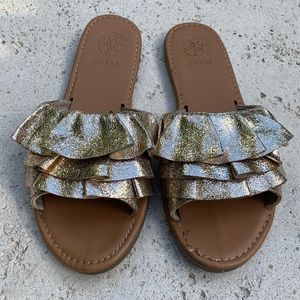 NWOT Guess Rose Gold Ruffle Sandals
